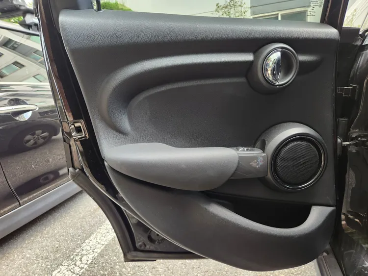 MINI Cooper (F56) 19