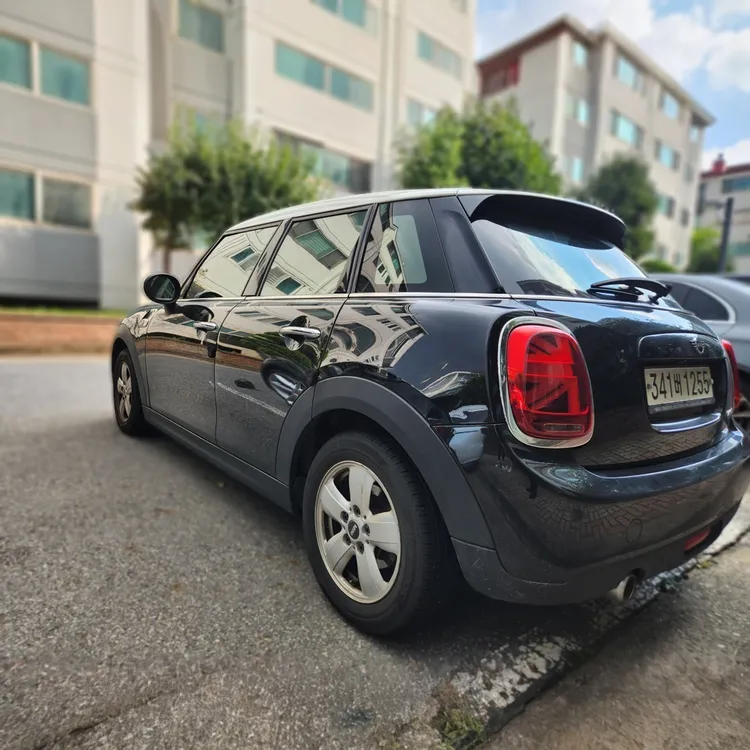 MINI Cooper (F56) 5