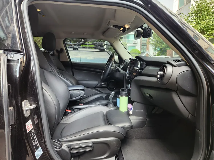 MINI Cooper (F56) 8