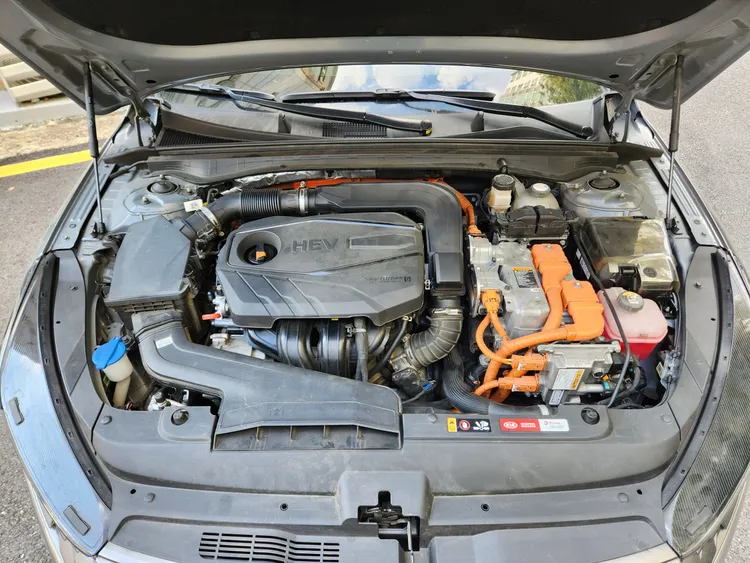 Kia K5 Hybrid 28
