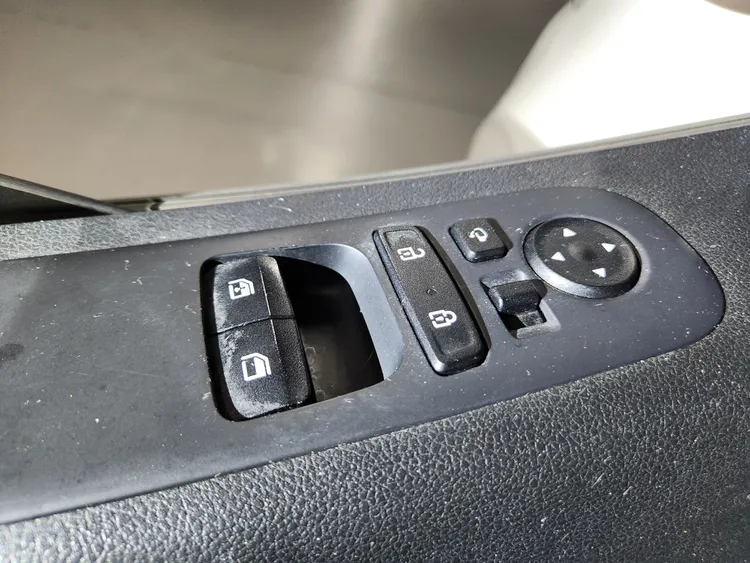 Hyundai Staria 19