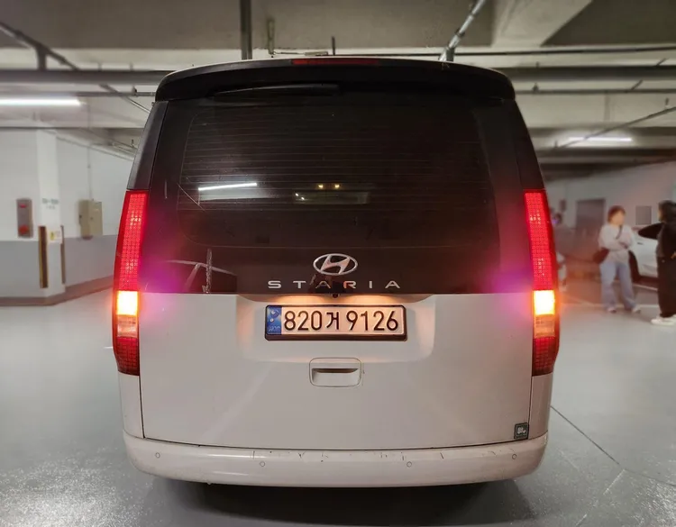 Hyundai Staria 2