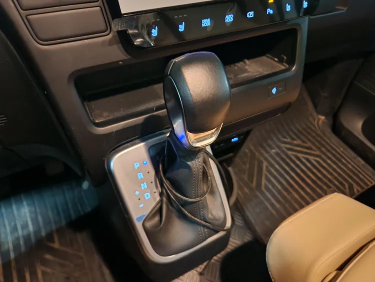 Hyundai Staria 15