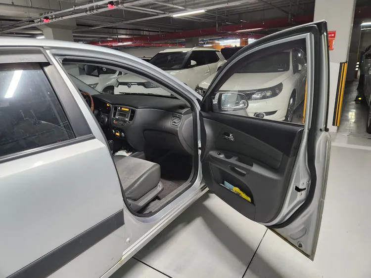 Kia Pride(New) 10