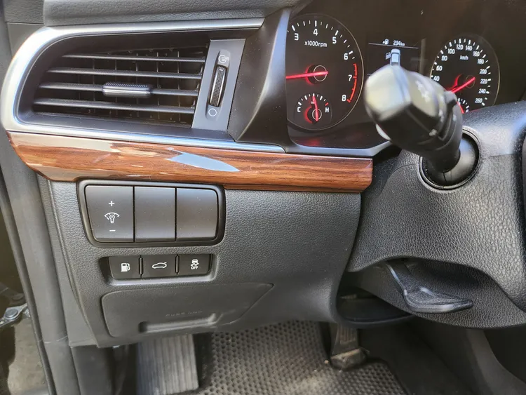 Kia K7 22