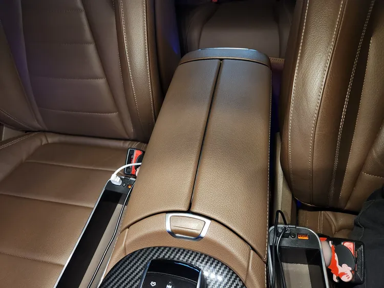 Mercedes E-Class (W213) 23