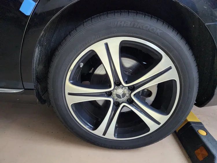 Mercedes E-Class (W213) 30