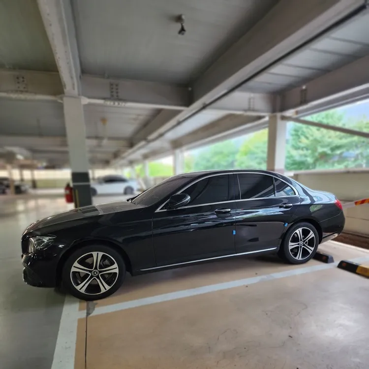 Mercedes E-Class (W213) 3