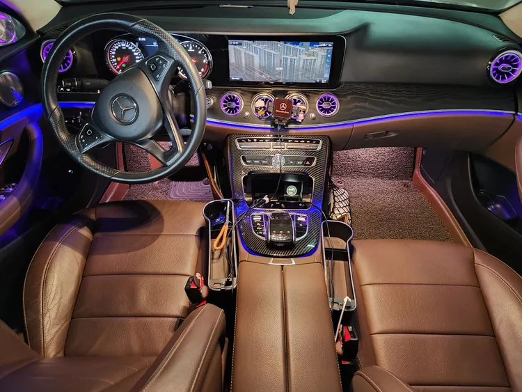 Mercedes E-Class (W213) 9