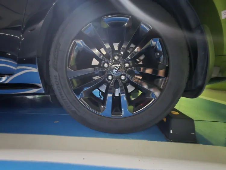 Kia Carnival 15