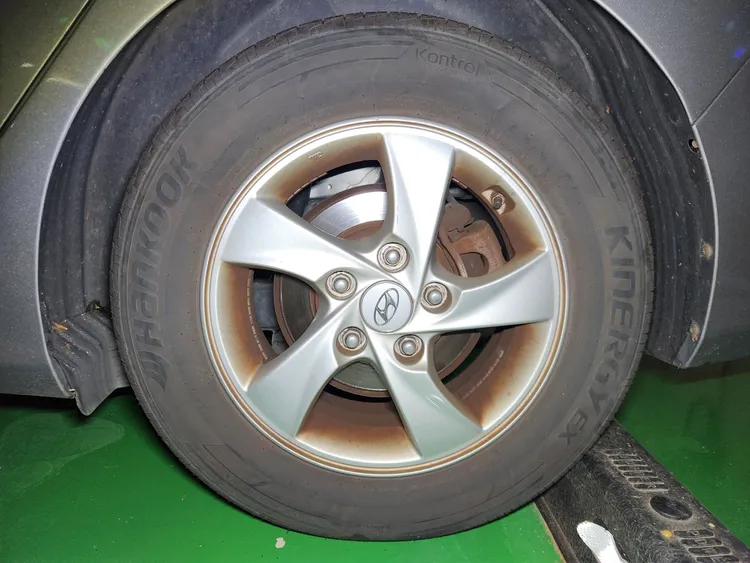 Hyundai Avante 35