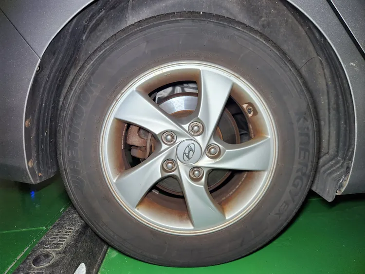Hyundai Avante 36