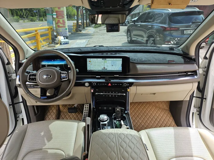 Kia Carnival 9