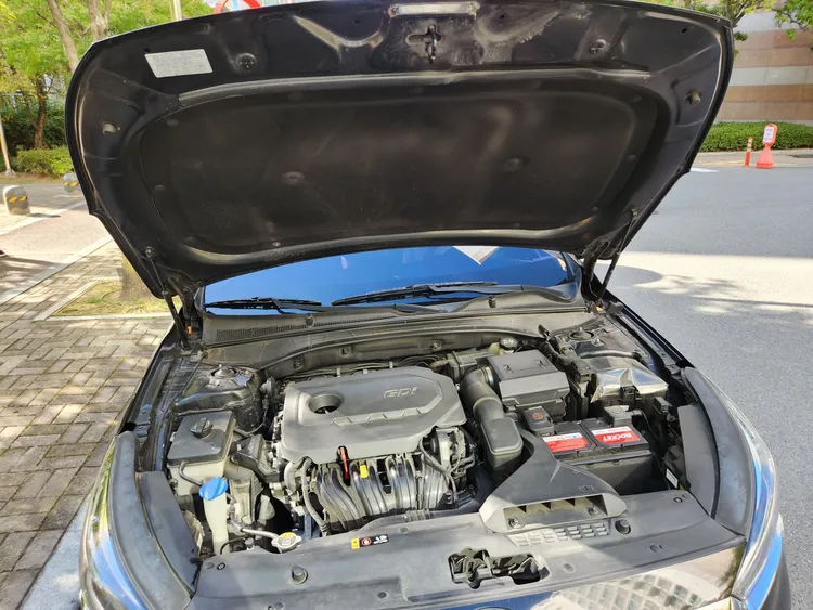 Kia K7 32