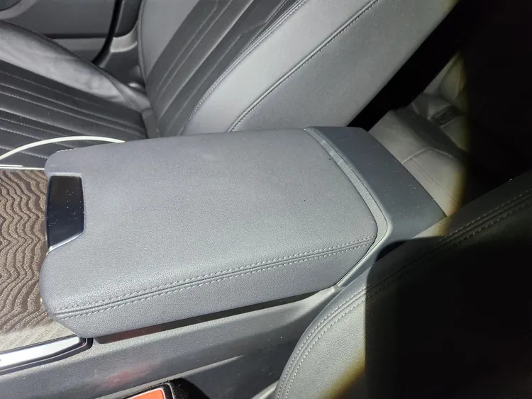 Audi A6 (C8) 27