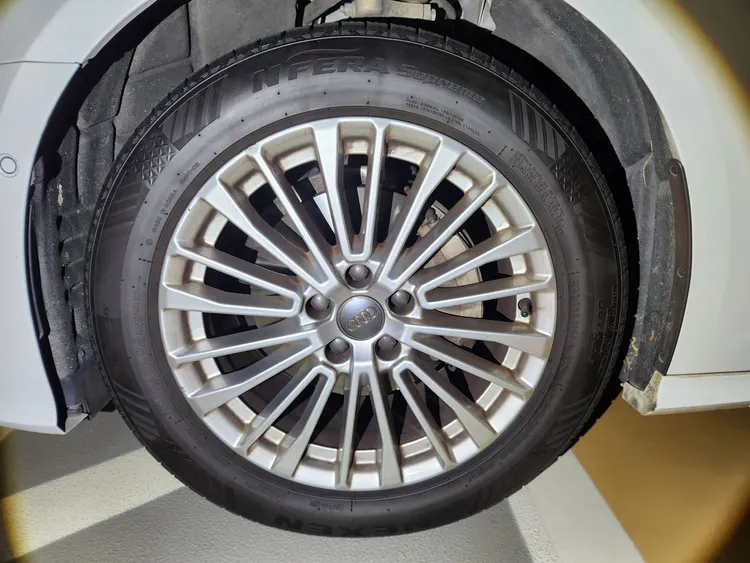 Audi A6 (C8) 33