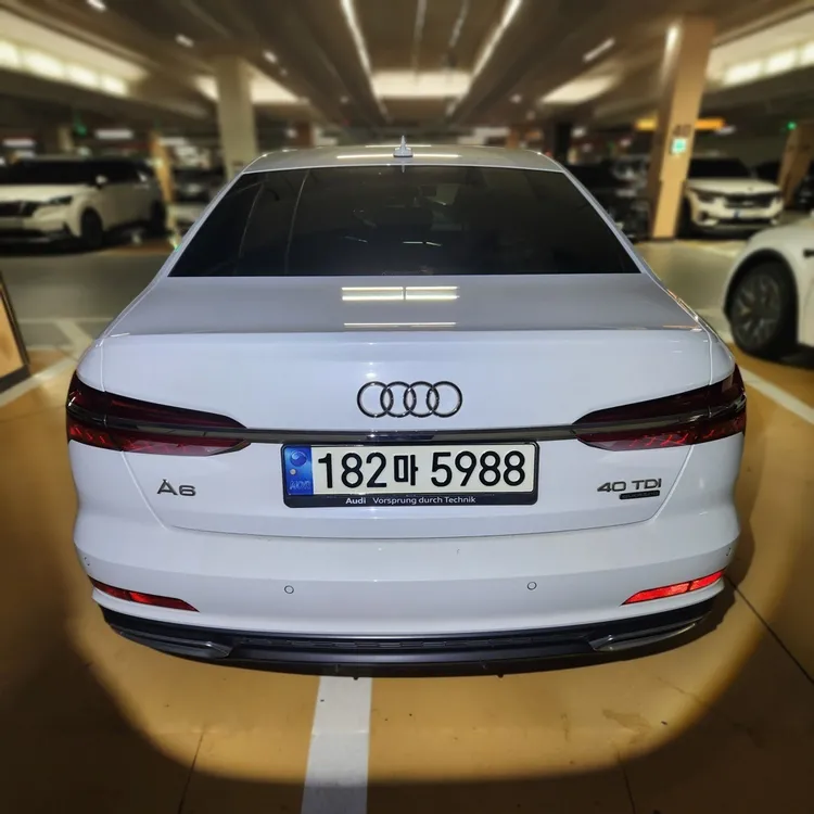 Audi A6 (C8) 4