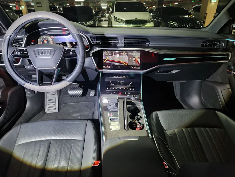 Audi A6 (C8) 9