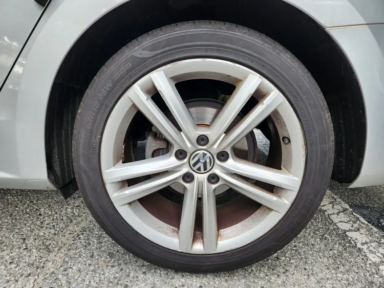 Volkswagen Passat 34