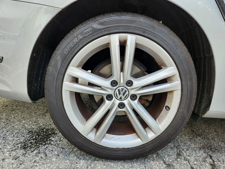 Volkswagen Passat 35