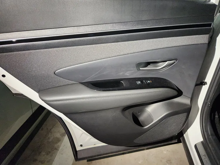 Hyundai Tucson Hybrid (NX4) 29