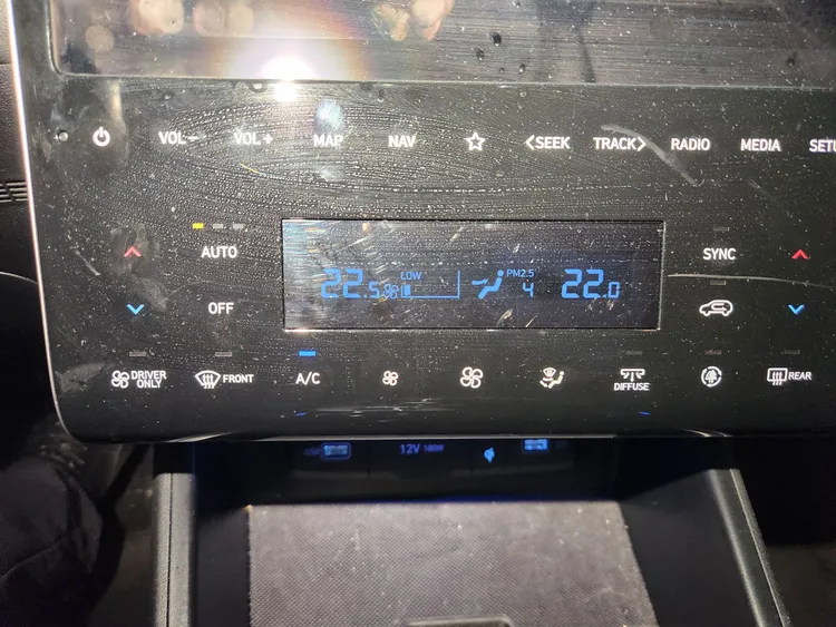 Hyundai Tucson Hybrid (NX4) 11