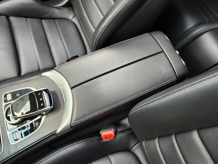 Mercedes C-Class (W205) 20
