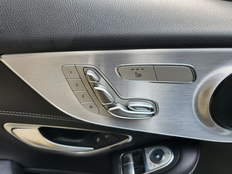 Mercedes C-Class (W205) 22