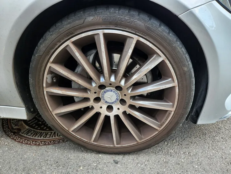 Mercedes C-Class (W205) 31