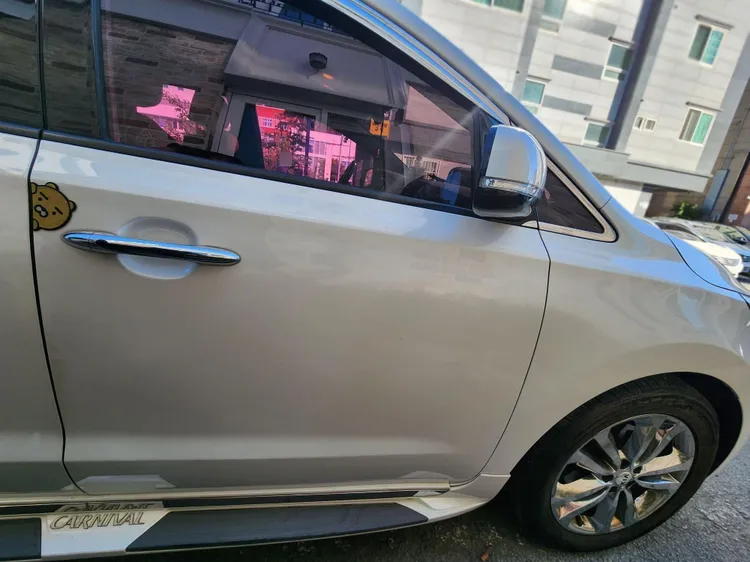 Kia Carnival 9
