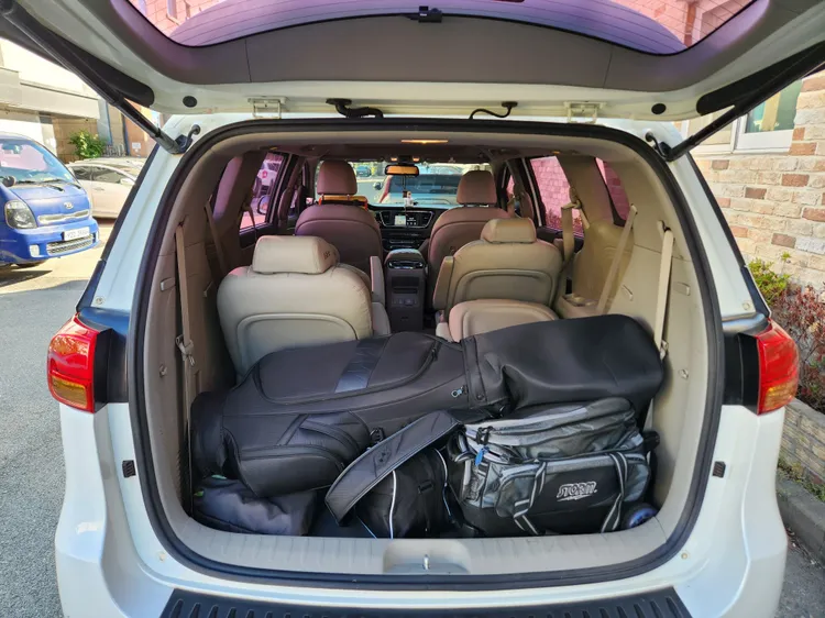 Kia Carnival 11