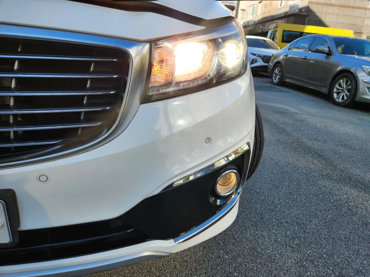 Kia Carnival 37