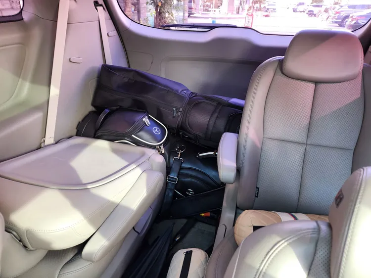 Kia Carnival 16