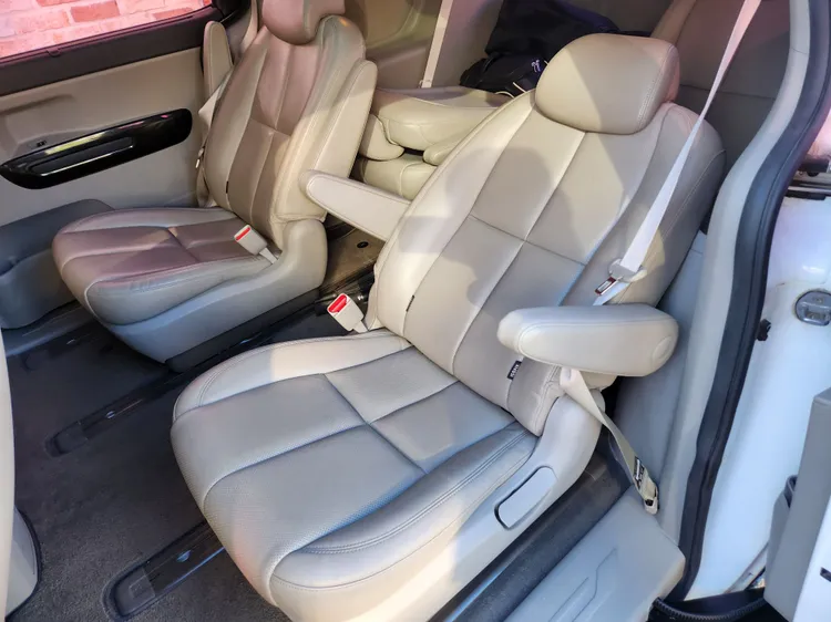 Kia Carnival 17