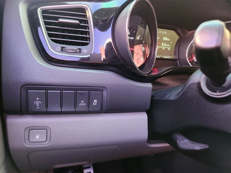 Kia Carnival 31
