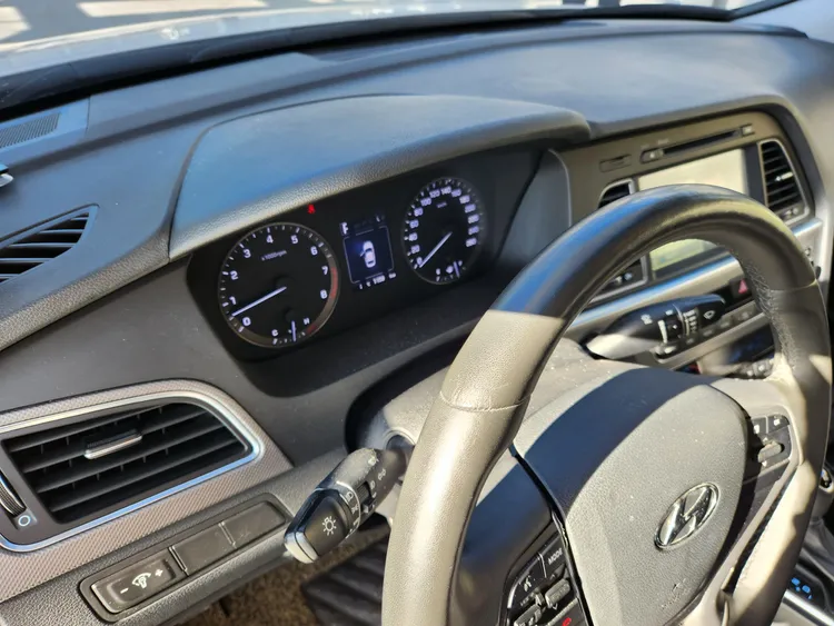 Hyundai LF Sonata 21