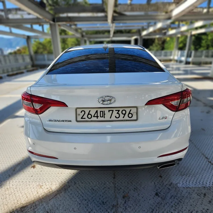 Hyundai LF Sonata 2