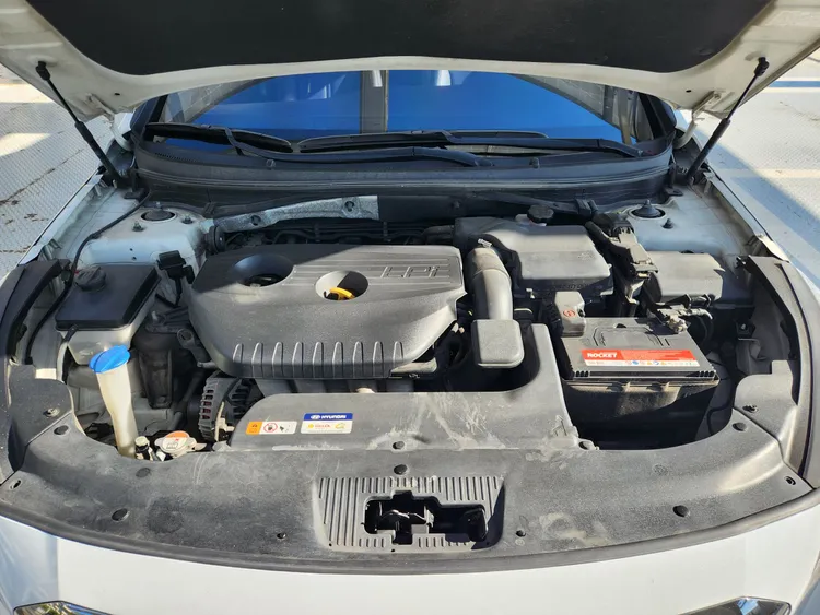 Hyundai LF Sonata 33