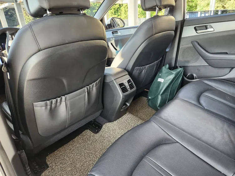 Hyundai LF Sonata 8
