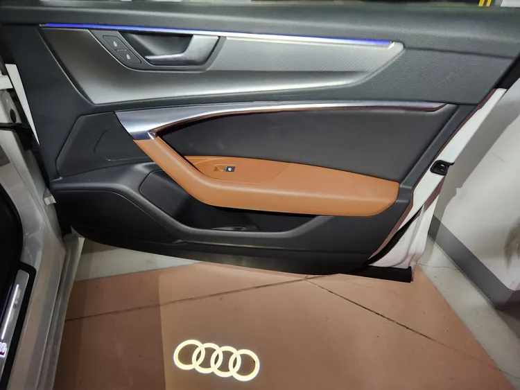 Audi A6 (C8) 17
