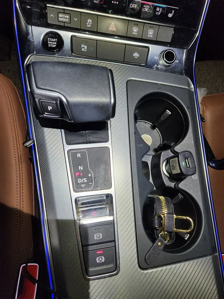 Audi A6 (C8) 16