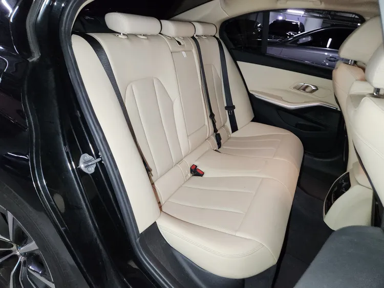BMW 3 Series (G20) 9