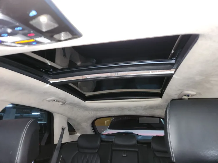Genesis GV70 20