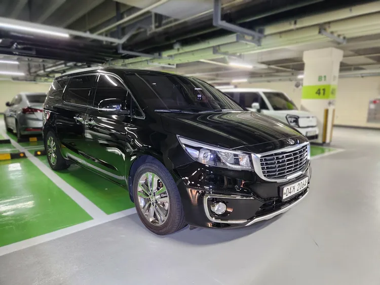 Kia Carnival 4