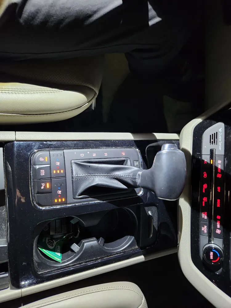 Kia Carnival 32