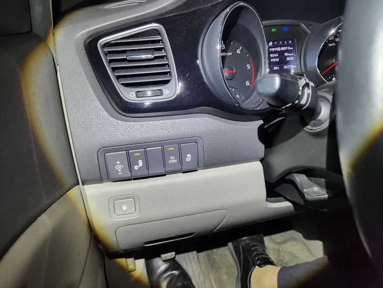 Kia Carnival 35