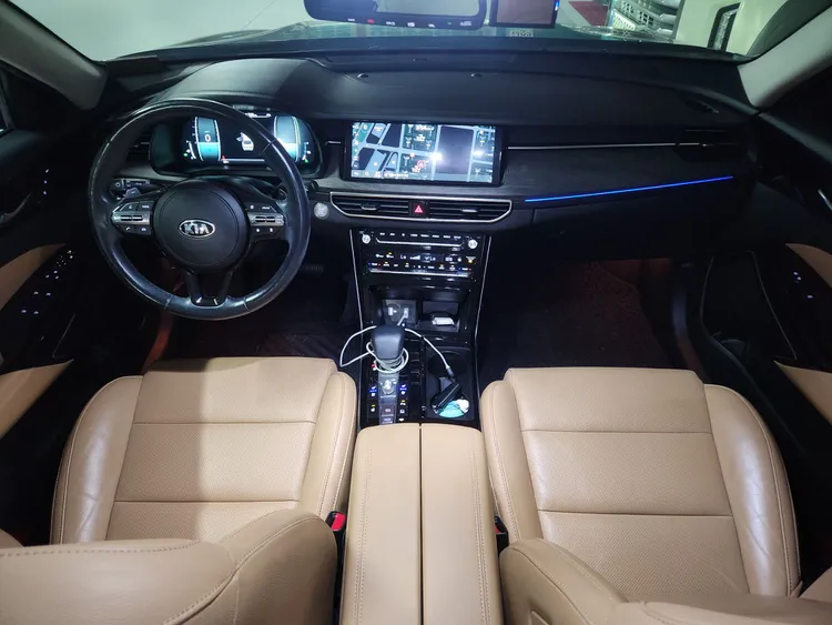 Kia K7 Premier Hybrid 10