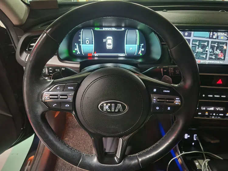 Kia K7 Premier Hybrid 13