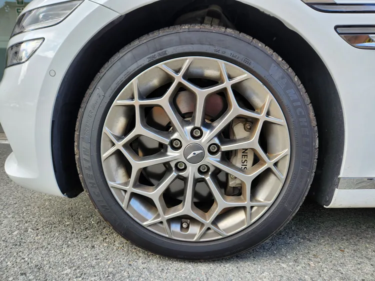 Genesis G80 26