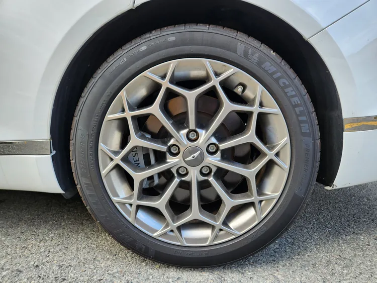 Genesis G80 27
